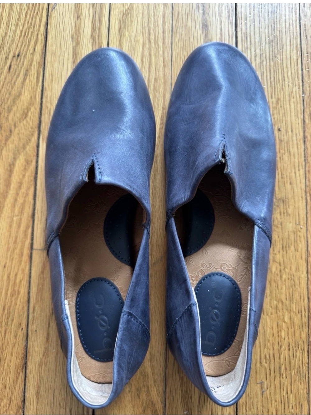 B.O.C. BY  BORN LEATHER HAILEY LOAFER DARK BLUE FLAT